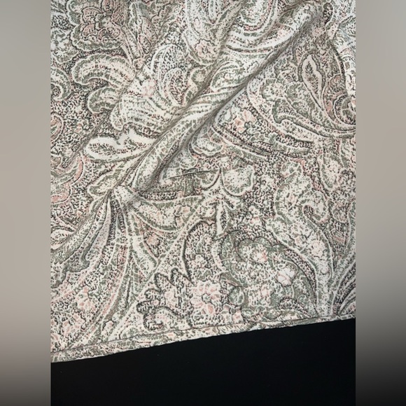 Skye’s the limit paisley strapless off shoulder blouse size 2XL EUC * No Straps* - Picture 2 of 5
